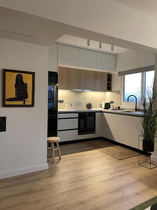 Cozy Apartment Opposite The Beach Athen Exterior foto